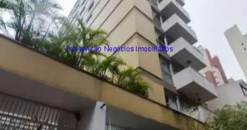Apartamento 181,50m², 03 dormitórios ( sendo 01 suíte),  03 banheiro e  03 vagas de garagem.  Condomínio com portaria e segurança.  Excelente