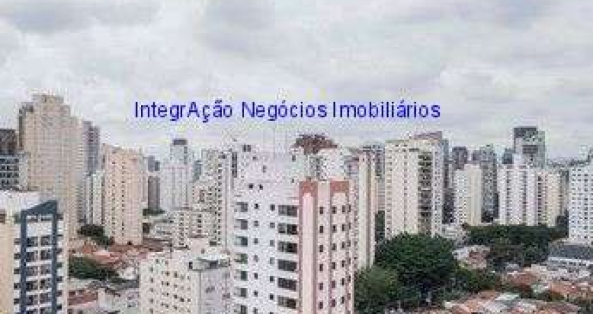 Apartamento Cobertura Duplex 250m², 03 dormitórios (sendo suítes), 04 banheiros e 04 vagas de garagem.  Condomínio com portaria, segurança, piscina