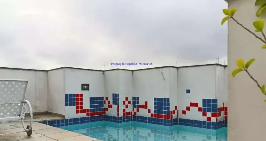 Apartamento MOBILIADO 27 m², 01 dormitório, 01 banheiro e 01 vaga na garagem.  Condomínio com piscina, sala de ginástica e lavanderia.  Excelente