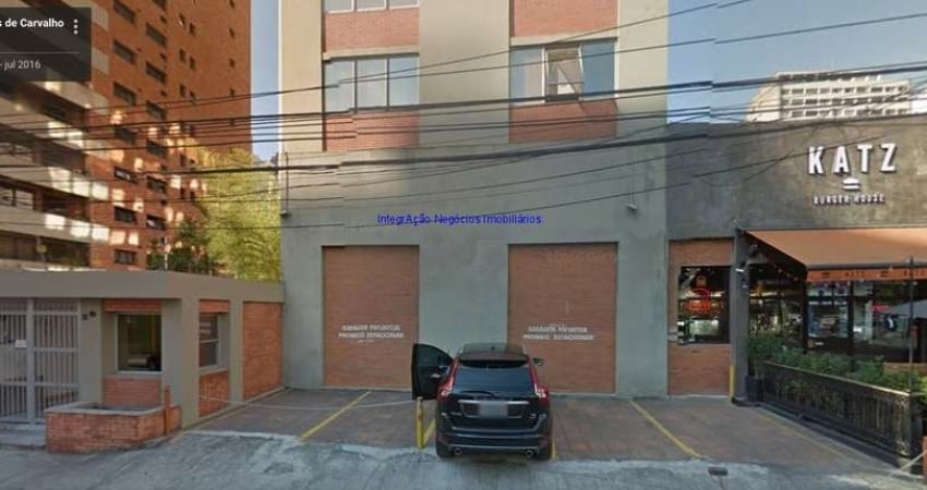 Conjunto Comercial 45m², 01 banheiro e 01 vaga na garagem.  Condomínio com Recepção e Segurança.  Excelente localização; Entre a Rua Tabapuã,