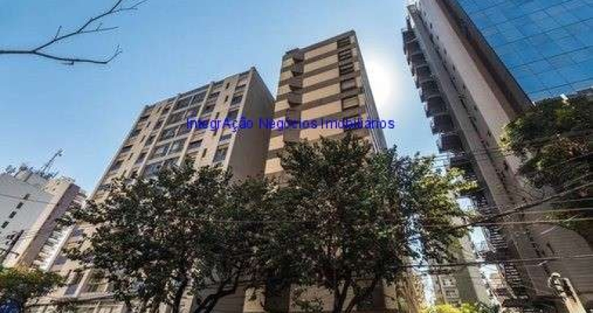 Apartamento  140m², 03 dormitórios (sendo 01 suíte), 02 banheiros e 01 vaga na garagem.  Condomínio com portaria, segurança 24hrs, jardim