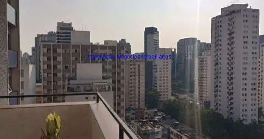 Apartamento  cobertura 90m², 01 dormitório (sendo suíte), 02 banheiros e 02 vagas na garagem.  Condomínio com portaria, segurança 24hrs, piscina