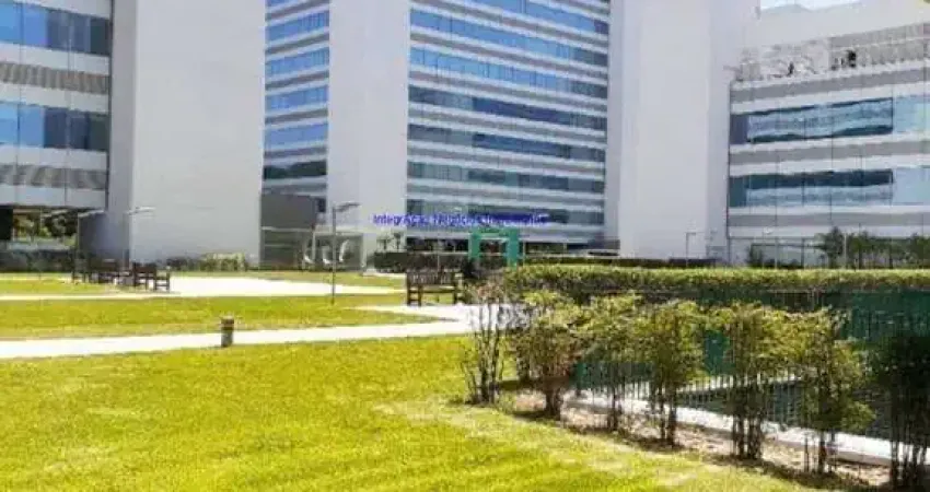 Conjunto Comercial 2.844m², 15 salas, 02 copas, 19 banheiros e 28 vagas na garagem.  Condomínio com recepção e segurança 24hrs.  Excelente localização
