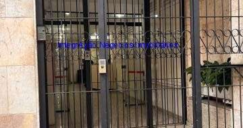 Apartamento 50m², 01 dormitório e 01 banheiro.   Condomínio portaria.  Excelente localização á 10 minutos andando para a estação do metrô Consolação;