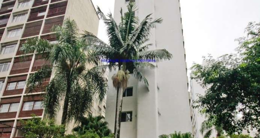 Apartamento 113m², 03 dormitórios (sendo 01 suíte), 03 banheiros e 02 vagas na garagem.  Condomínio com portaria, salão de festa, academia e jardim.