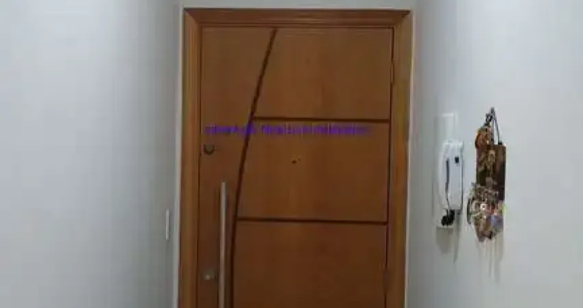 Apartamento 86m², 02 dormitórios e 01 banheiro.   Condomínio com portaria.   Excelente localização entre as Alamedas Barão de Limeira, Eduardo Prado.