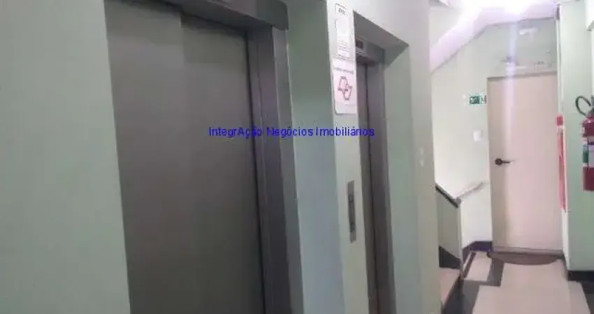 Conjunto Comercial 80m², sala com divisórias, 02 banheiros, copa.   Condomínio com recepção.    Excelente localização entre as Ruas Benjamin Constant.