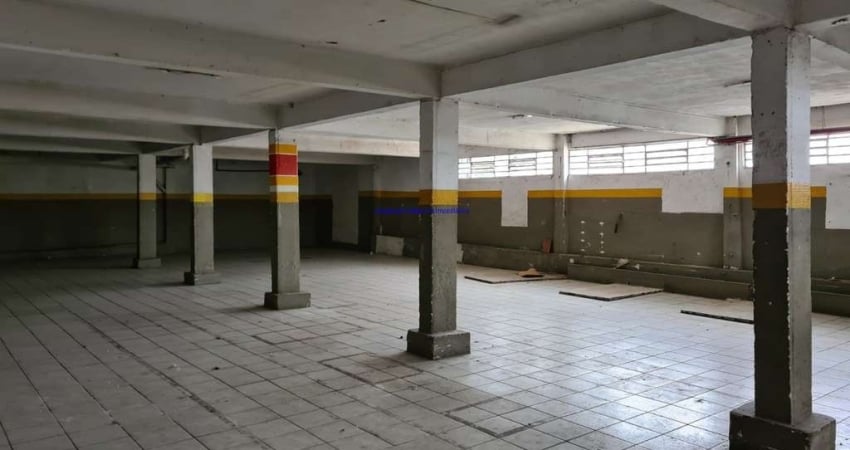 Galpão 1.780m², 01 banheiro, 01 escritório, 05 docas e 06 vagas na garagem.   Excelente localização entre as Ruas Santa Auta, Benedito Guedes