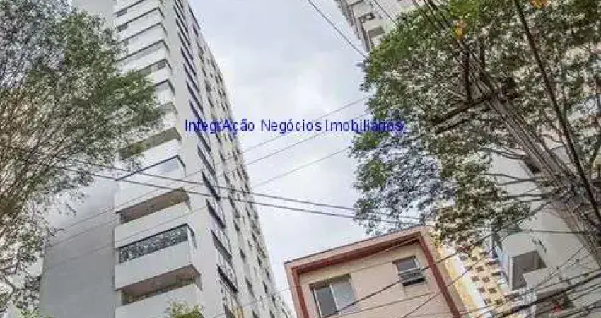 Apartamento 178m², 03 dormitórios (sendo suítes), 05 banheiros e 03 vagas na garagem.  Condomínio com portaria, segurança 24hrs, piscina.