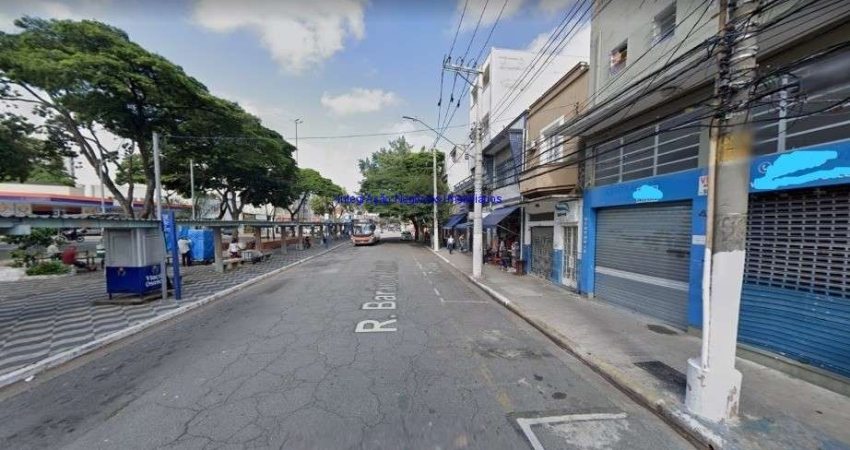 Loja 300m², 02 banheiros   Excelente localização á 10 minutos andando para a estação do metrô Lapa; Entre as Ruas Nossa Senhora da LApa, Albion