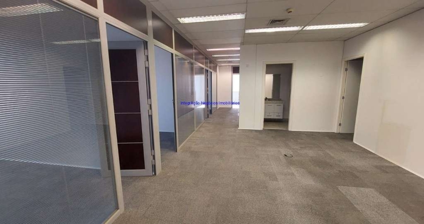 Laje Comercial 503m³, 04 banheiros e 18 vagas na garagem.  Condomínio com recepção e segurança 24hrs.  Excelente localização