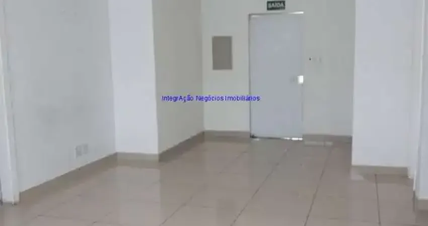 Conjunto Comercial 120m², 01 banheiro e 01 vaga na garagem.  Condomínio com recepção e segurança 24hrs.  Excelente localização