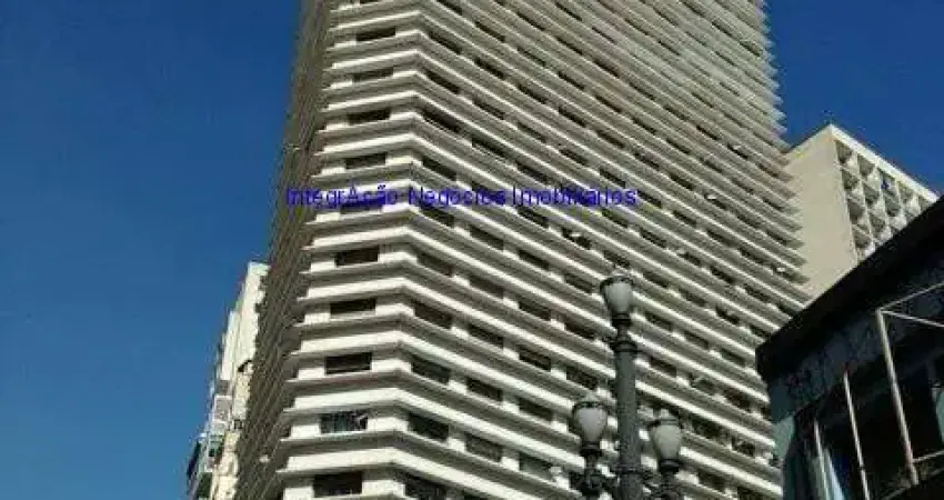 Apartamento 120m², 03 dormitórios (sendo 01 suíte) e 02 banheiros.  Condomínio com portaria e segurança.  Excelente localização