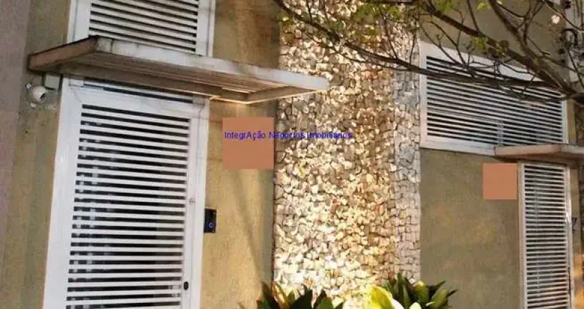 Sobrado Comercial 70m², 03 salas e 02 banheiros.   Excelente localização entre as Ruas Ipacaraí, Ministro Gastão Mesquita e Vanderlei.