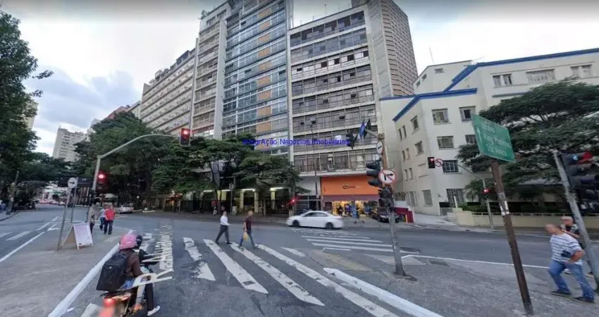 Conjunto Comercial 200m² e 04 banheiros.    Condomínio com recepção e segurança.  Excelente localização