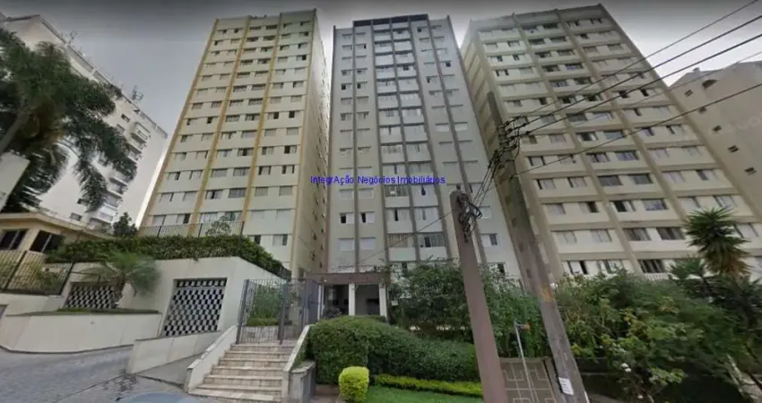 Apartamento 83m², 02 dormitórios, 01 banheiro e 01 vaga na garagem.  Condomínio com portaria 24hrs.   Excelente localização