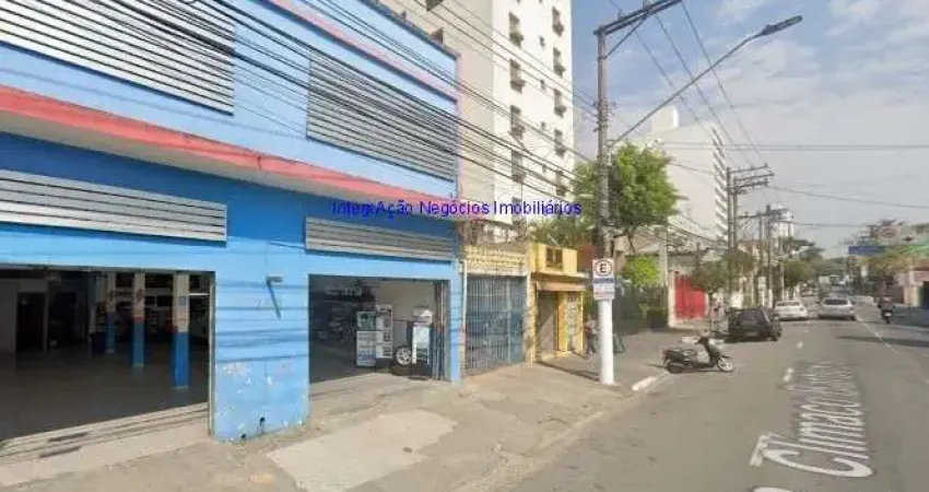 Prédio Comercial 250m², 03 banheiros.  Excelente localização entre as Ruas Dona Ana Néri, Independência e Largo do Cambuci.