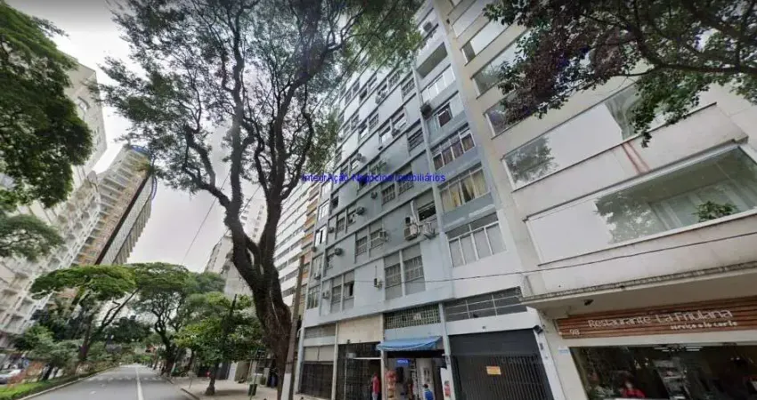 Conjunto Comercial 100m², 01 copa, 05 salas,  02 banheiros e 01 vaga de garagem .  Condomínio com recepção e segurança.  Excelente localização