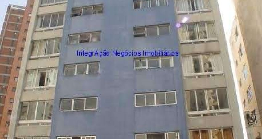 Apartamento 188m², 03 dormitórios, 03 banheiros e 02 vagas na garagem.  Condomínio com portaria, segurança 24hrs, salão de festa e jardim.