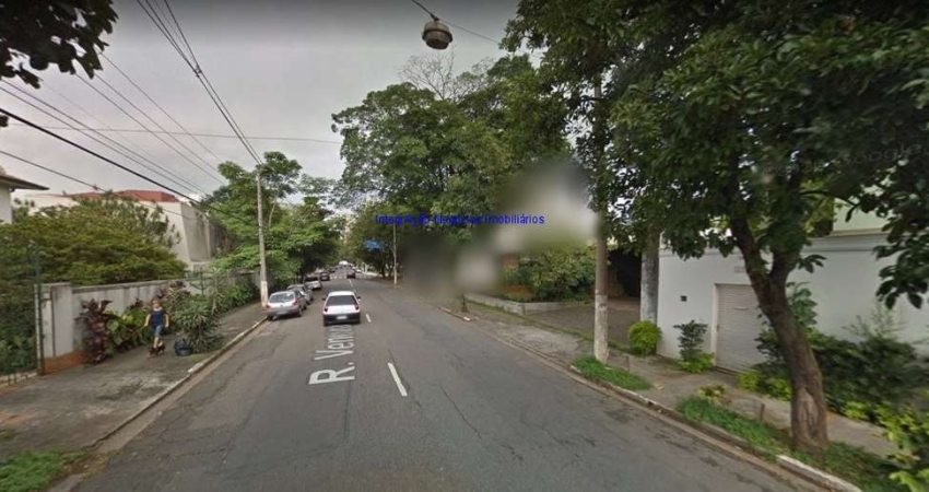 Terreno 945m².  Excelente localização entre as Ruas Honduras, Conselho Zacarias e José Clemente.   Todas as informações aqui anunciadas são fornecidas