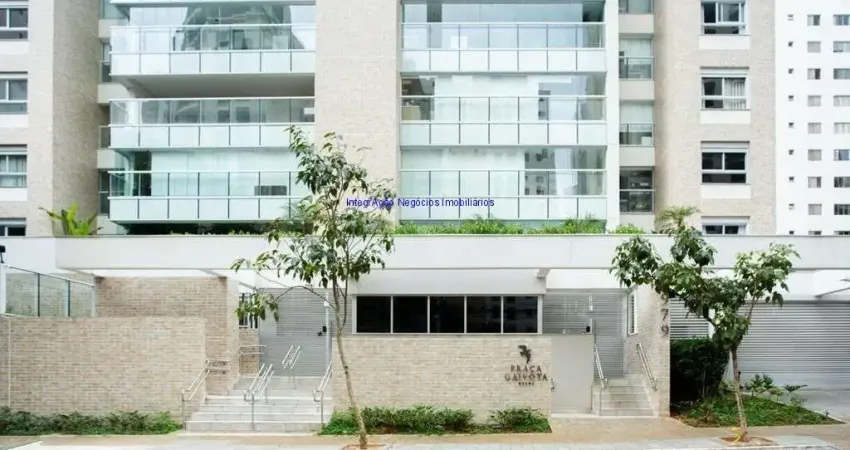 Apartamento 182m², 03 dormitórios (sendo suítes), 04 banheiros e 04 vagas na garagem.  Condomínio com portaria, segurança 24hrs, piscina adulto