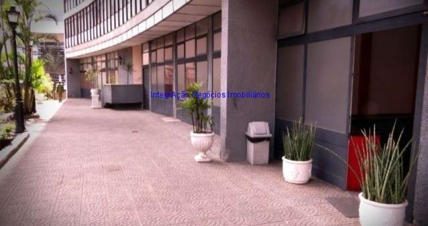 Conjunto Comercial 122m², 01 banheiro e 01 vaga na garagem.  Condomínio com recepção e segurança 24hrs.  Excelente localização