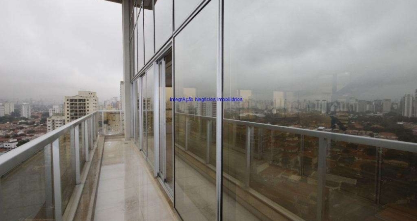 Conjunto Comercial 175m², 04 banheiros e 04 vagas na garagem.  Condomínio com recepção e segurança 24hrs.  Excelente localização á 10 minutos andando