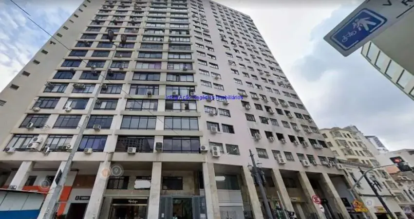 Conjunto Comercial 100m², 03 salas e 02 banheiros.  Condomínio com recepção e segurança 24hrs.  Excelente localização á 3 minutos.