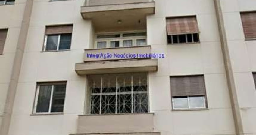 Apartamento 96m², 03 dormitórios e 02 banheiros.  Condomínio com portaria, elevadores e zelador.  Excelente localização