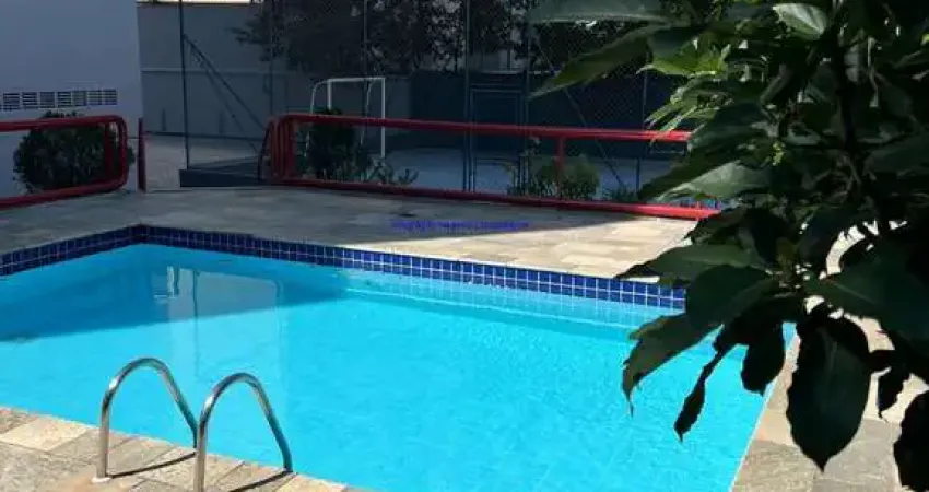 Condomínio com piscina, academia, salão de festas, play ground, bicicletário e gerador. Excelente localização, próximo da estação do metrô de Moema,