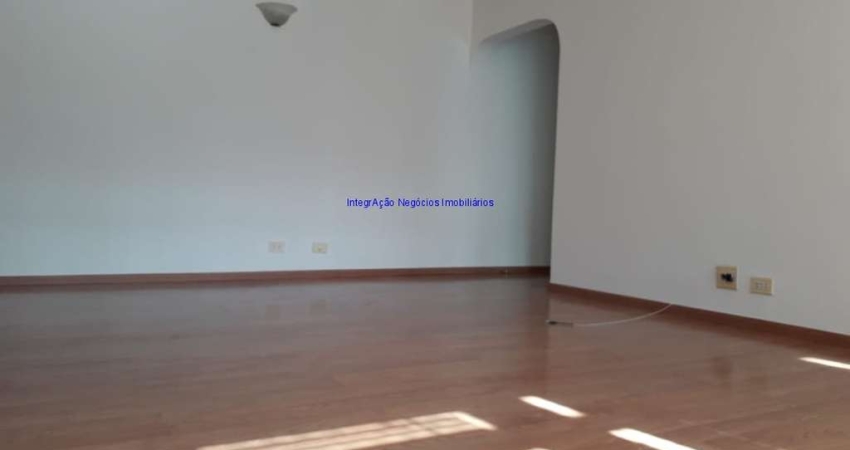 Apartamento 101m², 03 dormitórios sendo 01 suíte, 03 banheiros e 02 vagas na garagem. Ótima área de lazer. Excelente localização.