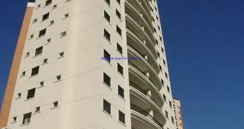 Condomínio com Segurança, Portaria, Churrasqueira, Playground, Piscina, Quadra, Academia, Salão de festas e Salão de jogos.  Excelente localização