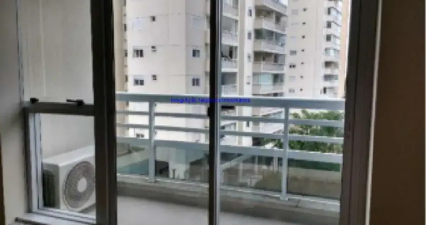 Condomínio com recepção e portaria.  Próximo a duas estações de metrô, Fácil acesso a Avenida Paulista, e AOS HOSPITAIS BENEFICÊNCIA PORTUGUESA,