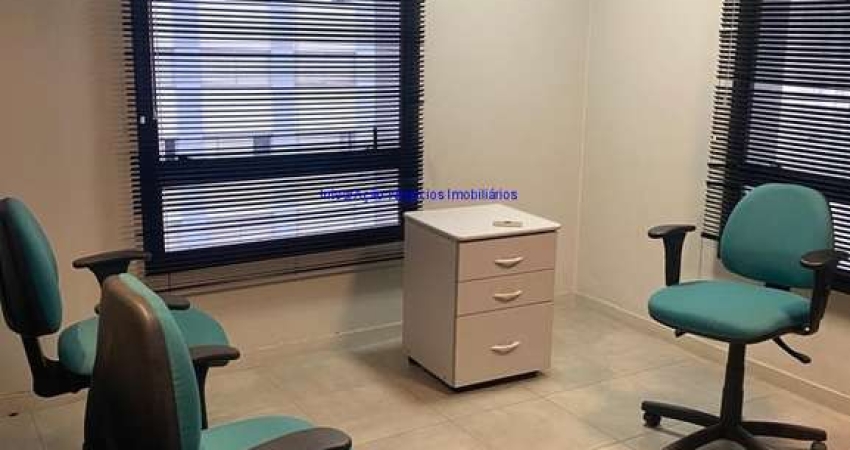 Conjunto Comercial 37m², 01 banheiro e 01 vaga na garagem; Imóvel com Persianas e Ar condicionado.  Condomínio com Recepção e Segurança.