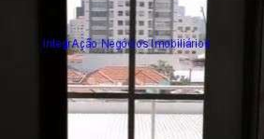 Sala comercial 40m², 02 banheiros e 01 vaga na garagem. Excelente localização, a duas quadras da estação de metrô Broolkin.