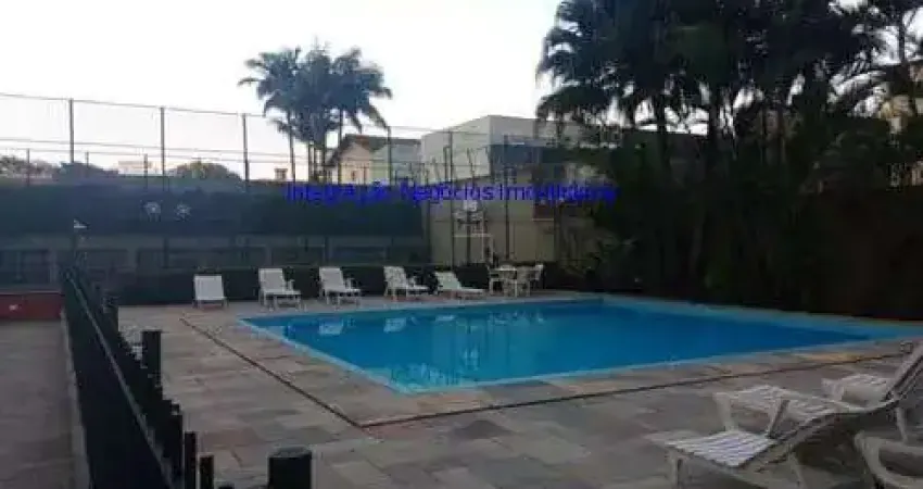 Ótima área de lazer com piscina, churrasqueira e PlayGround.   Excelente localização, ao lado do Shopping Morumbi.