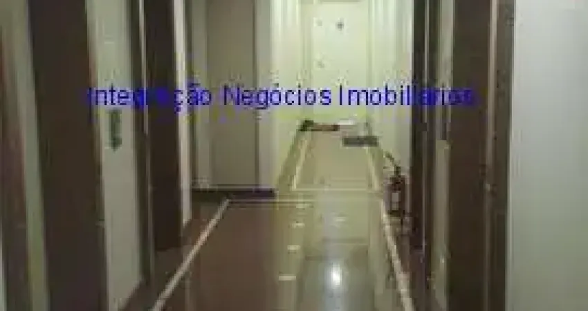 Conjunto comercial 33m², 03 salas, 01 copa, 01 banheiro e 01 vaga na garagem.   Condomínio com recepção.   Excelente localização.