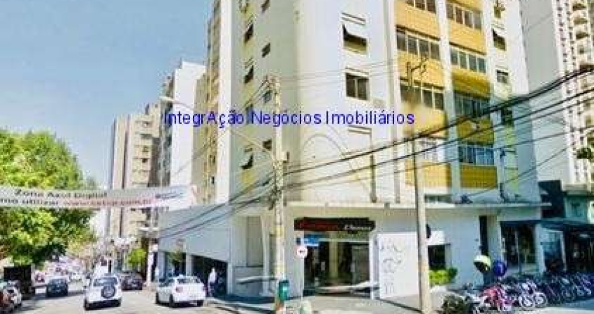 Edificio Comercial, tem portaria, tem hidrante para combate á incêndio, detector de fumaça dentro do conjunto e elevador.   Localização privilegiada,