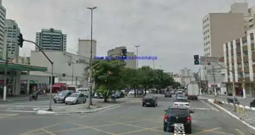 Condomínio com portaria e seguraça.  Ótima localização, entre as Ruas Domingos de Morais, Dona Julia; à 5 Minutos Estação Vila Mariana.