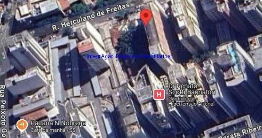 Terreno 2.000m².  Excelente localização entre as Ruas Barata Ribeiro, Peixoto Gomide e Doutor Penaforte Mendes; Próximo da estação do metrô Consolação