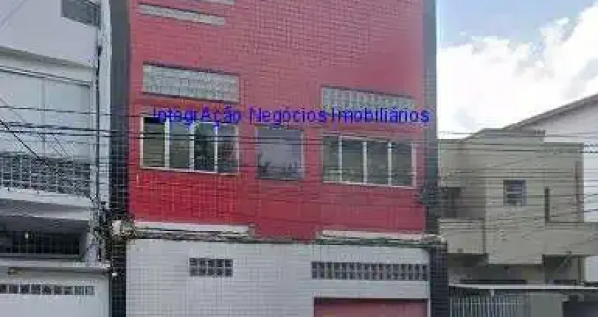 Galpão 454m² e  02 banheiros.  Excelente localização entre as Ruas João dos Santos Estrelado, Sepetiba e Praça Júlio Cesar.  Todas as informações