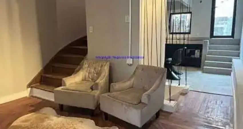 Casa 133m², 03 dormitórios (sendo suítes), 04 banheiros, 01 escritório e piscina.  Excelente localização á 9 minutos andando para a estação do metrô