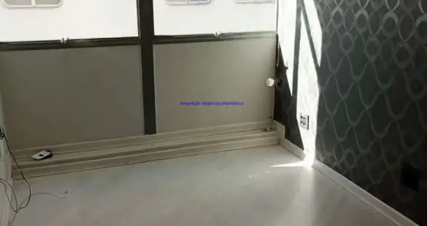 Conjunto Comercial 28m² e 01 banheiro.  Condomínio com recepção e segurança.  Excelente localização á 7 minutos andando para a estação do metrô