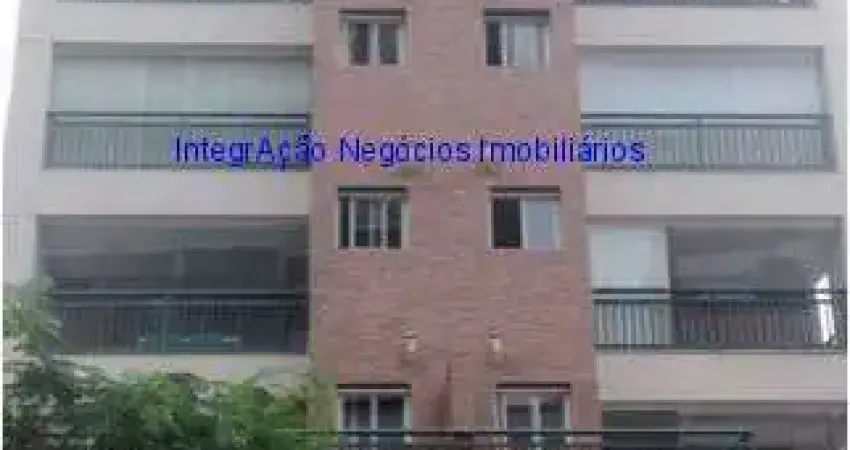 Condomínio com portaria 24hrs, piscina, salão de festa, sala de ginástica, academia e sauna.  Excelente localização á 6 minutos andando para a estação