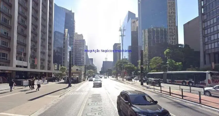 Loja 428m², 02 banheiros e 08 vagas na garagem.  Excelente localização á 8 minutos para a estação do metrô Brigadeiro; Entre as Alamedas Santos
