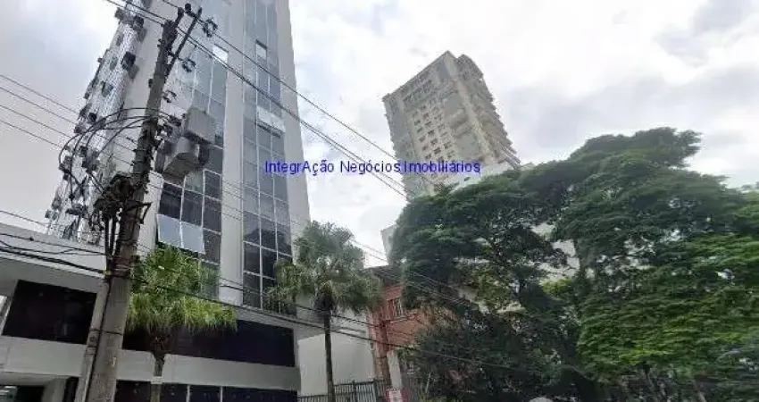 Conjunto comercial 120m²,  05 salas e 02 banheiros.   condomínio com recepção e segurança.  excelente localização a 8 minutos andado para a estação