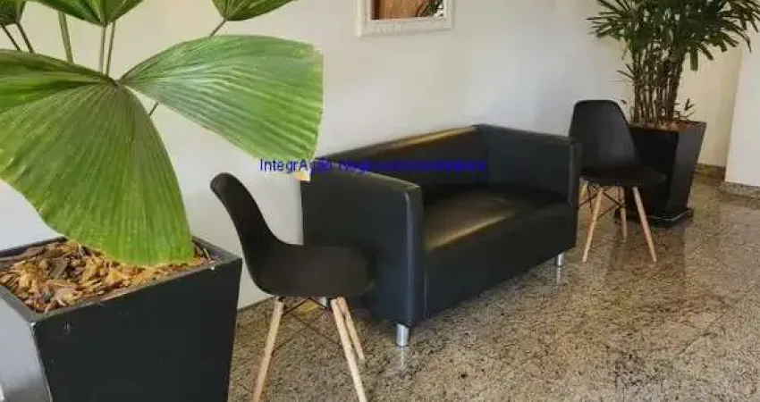 Apartamento 99m², 02 dormitórios, 2 banheiros e 01 vaga na garagem.  Condomínio com portaria e segurança 24hrs, salão de festa e jardim.   Excelente