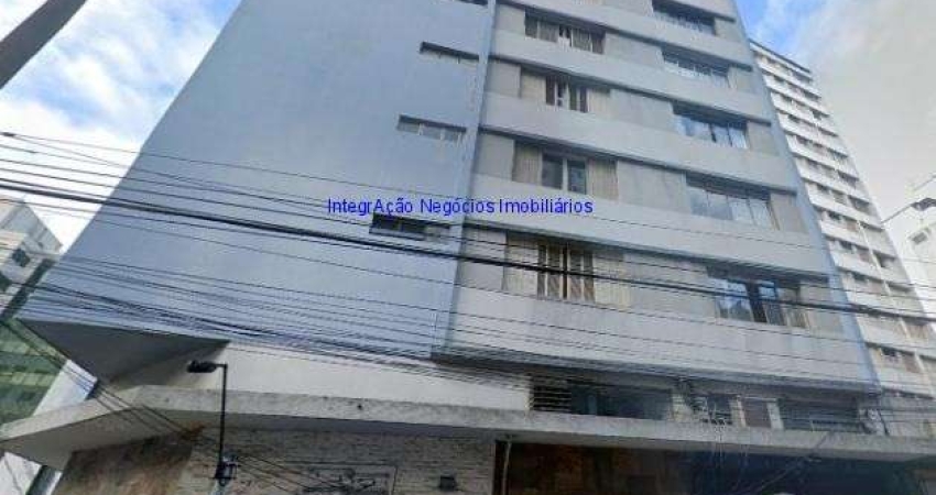 Apartamento Studio MOBILIADO 35m², 1 dormitório, 1 banheiro. Cozinha, área de serviço e banheiro grandes e independentes.  Condomínio com portaria,