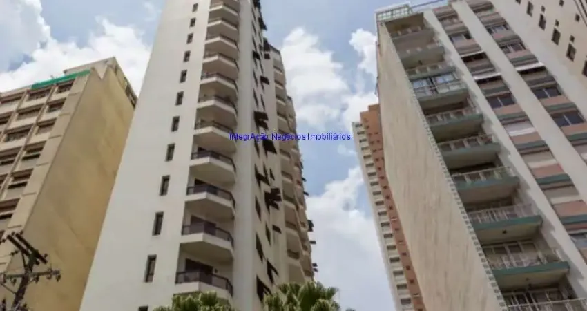 Apartamento 180m², 04 dormitórios (sendo 01 suíte), 03 banheiros e 02 vagas na garagem.  Condomínio com portaria, segurança, piscina, salão de festa
