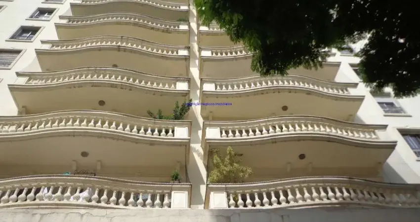 Apartamento 220m² (com ou sem MOBILIA), 04 dormitórios (sendo 01 suíte), 04 banheiros e 02 vagas de garagem.  Condomínio com recepção e segurança.